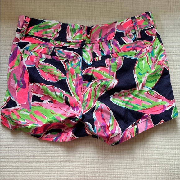 Lilly Pulitzer Callahan Shorts - Picture 2 of 3